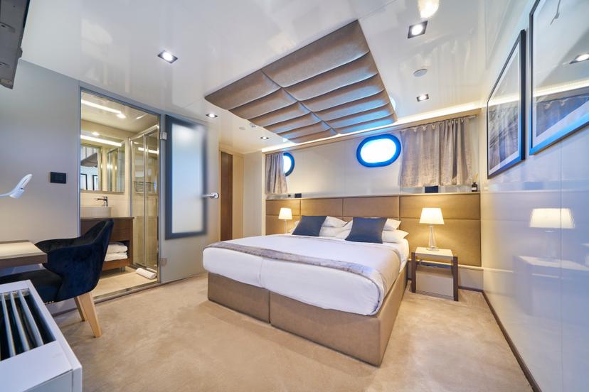 Twin Cabin (x 2) image 1