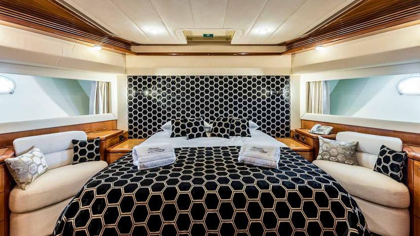 VIP Cabin (x 1) image 1