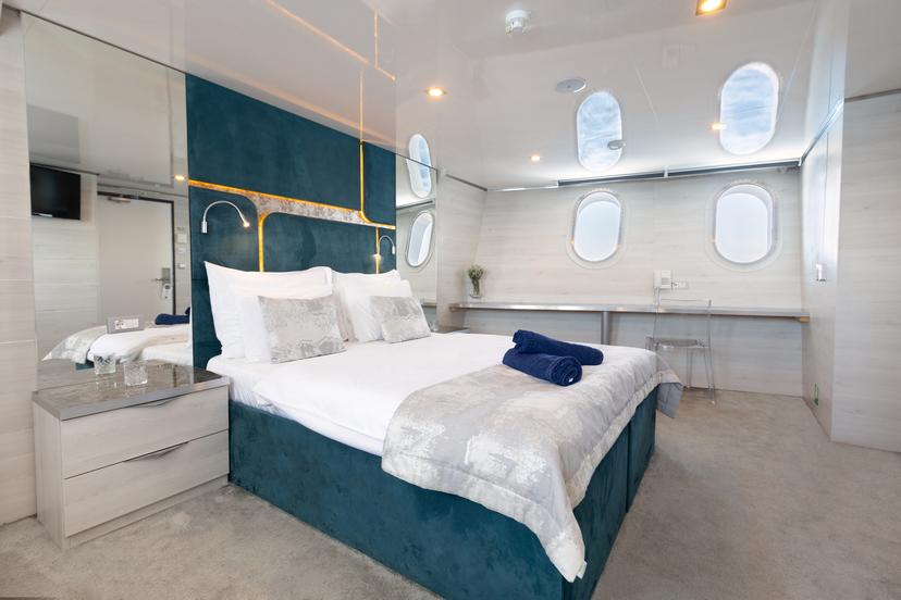 Triple Cabin (x2) image 3