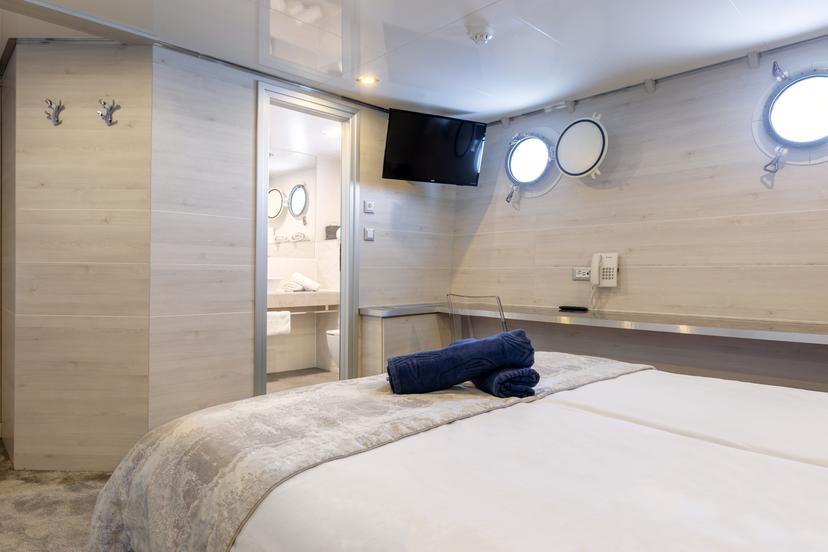Double Cabin (x11) image 5