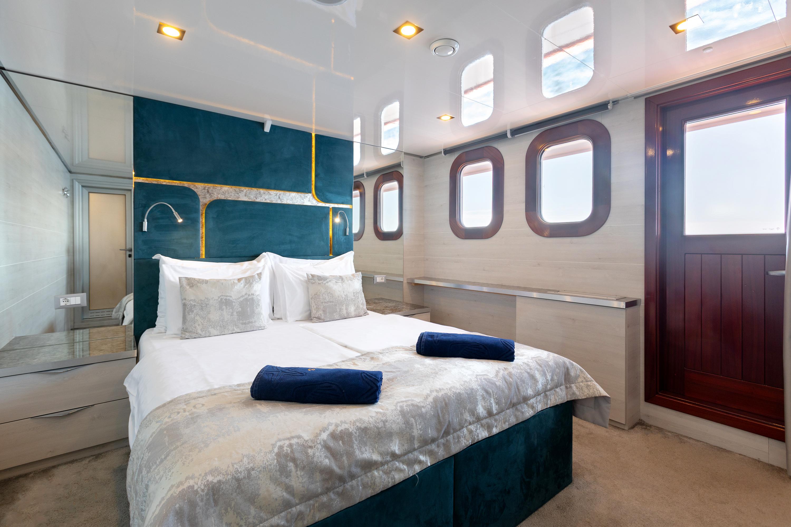 Double Cabin (x12) image 4