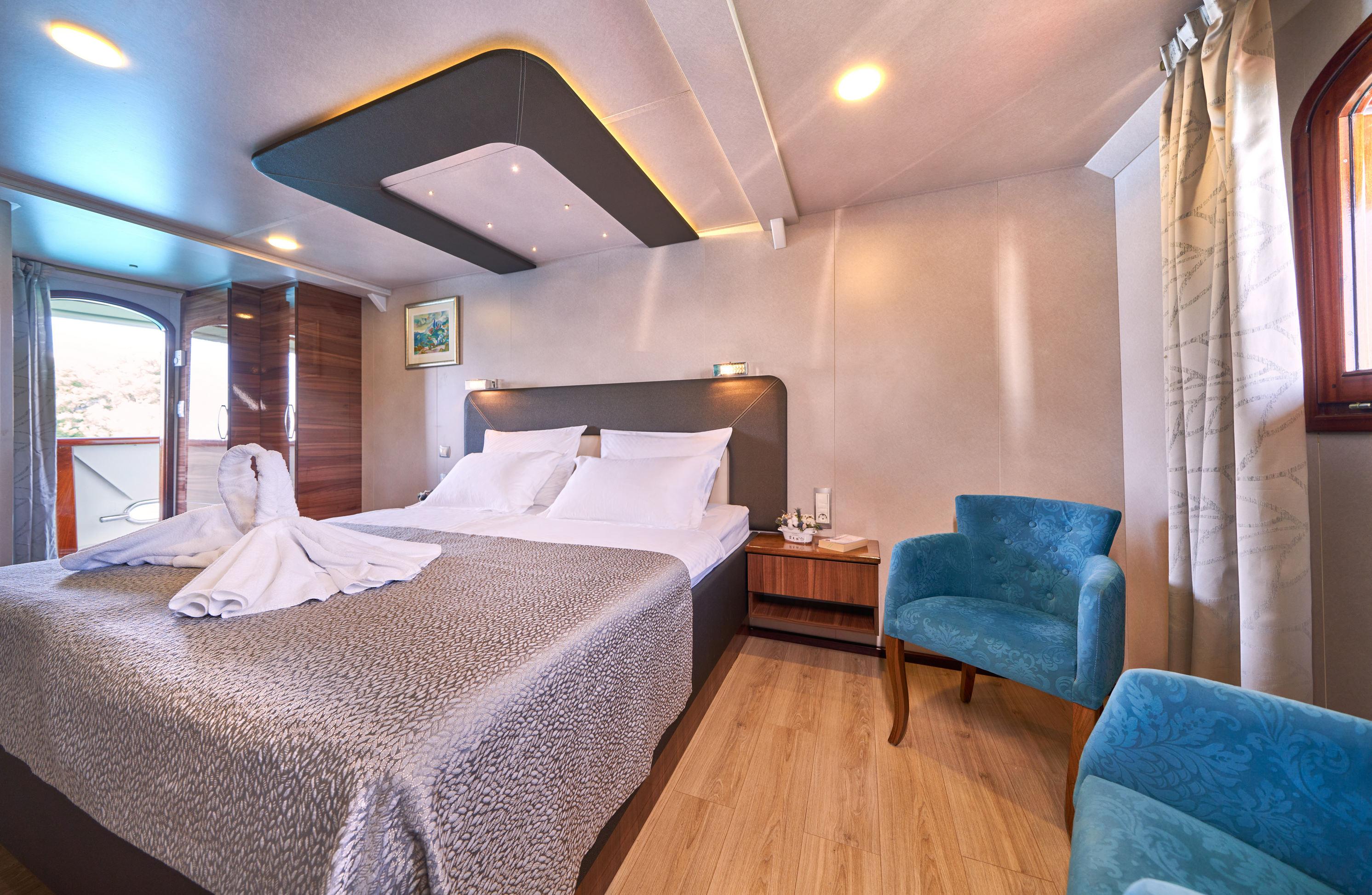 Master Cabin (x2) image 2