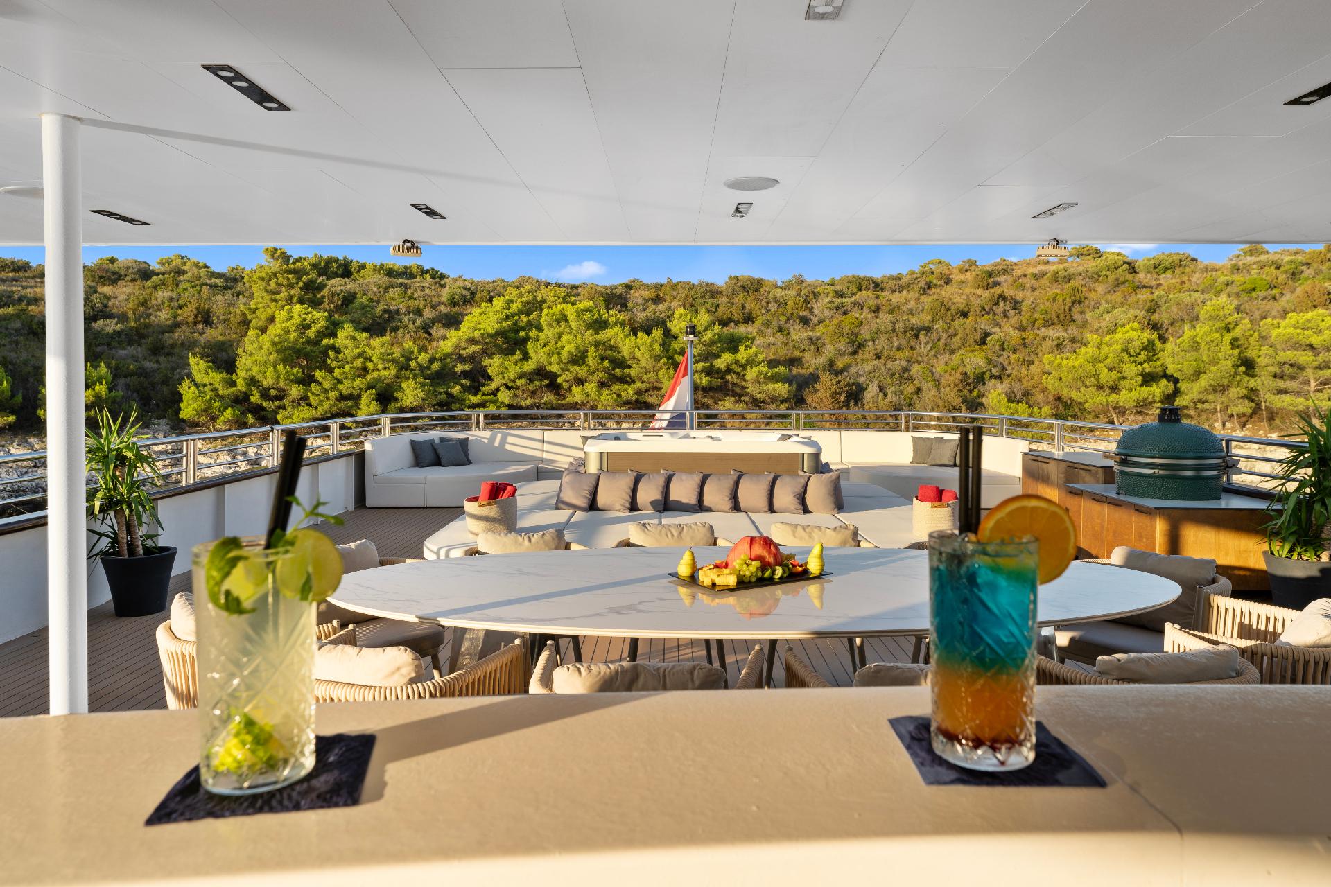 Amenities & Features image 10