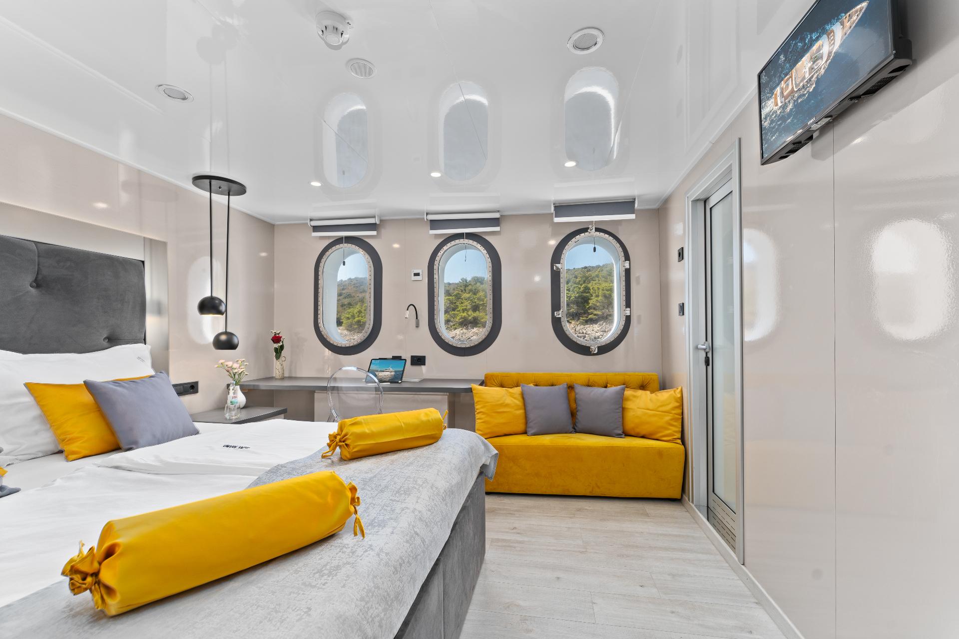 Double Cabin (x10) image 6