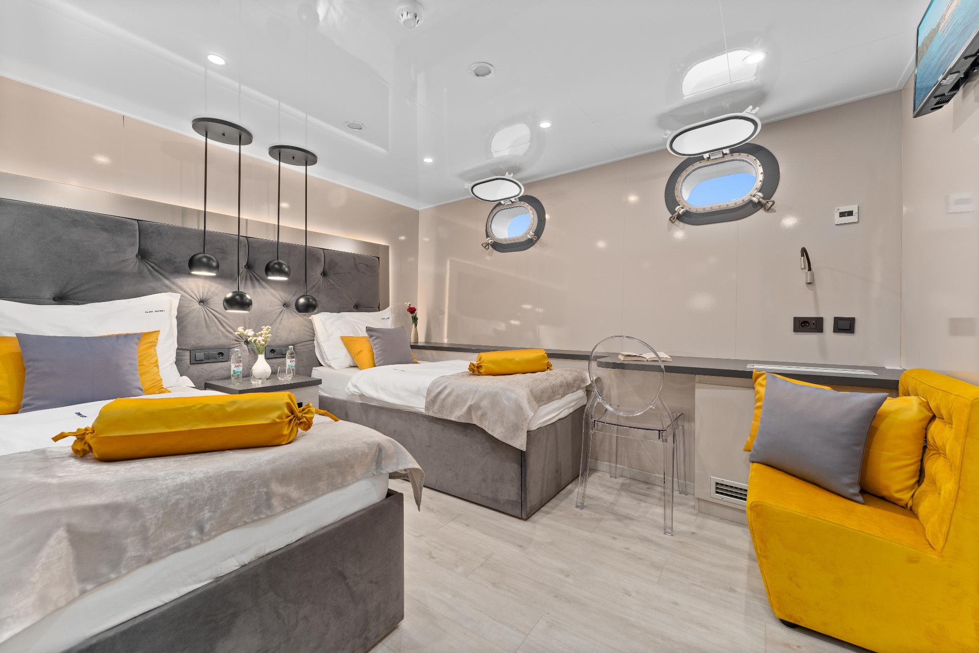 Twin/Convertible Cabin (x5) image 2
