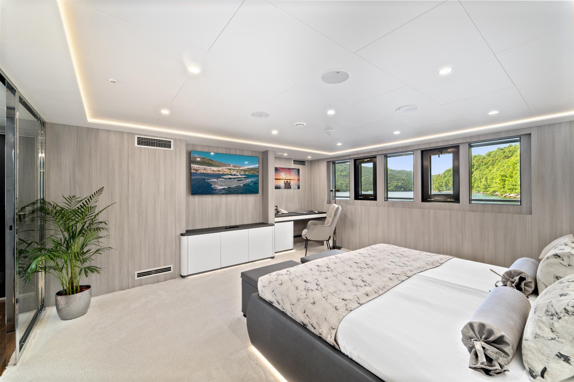Master Cabin (x2) image 1