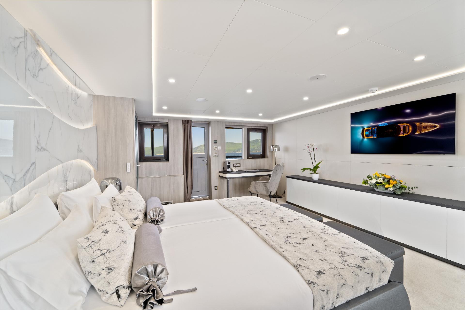 Master Cabin (x2) image 3