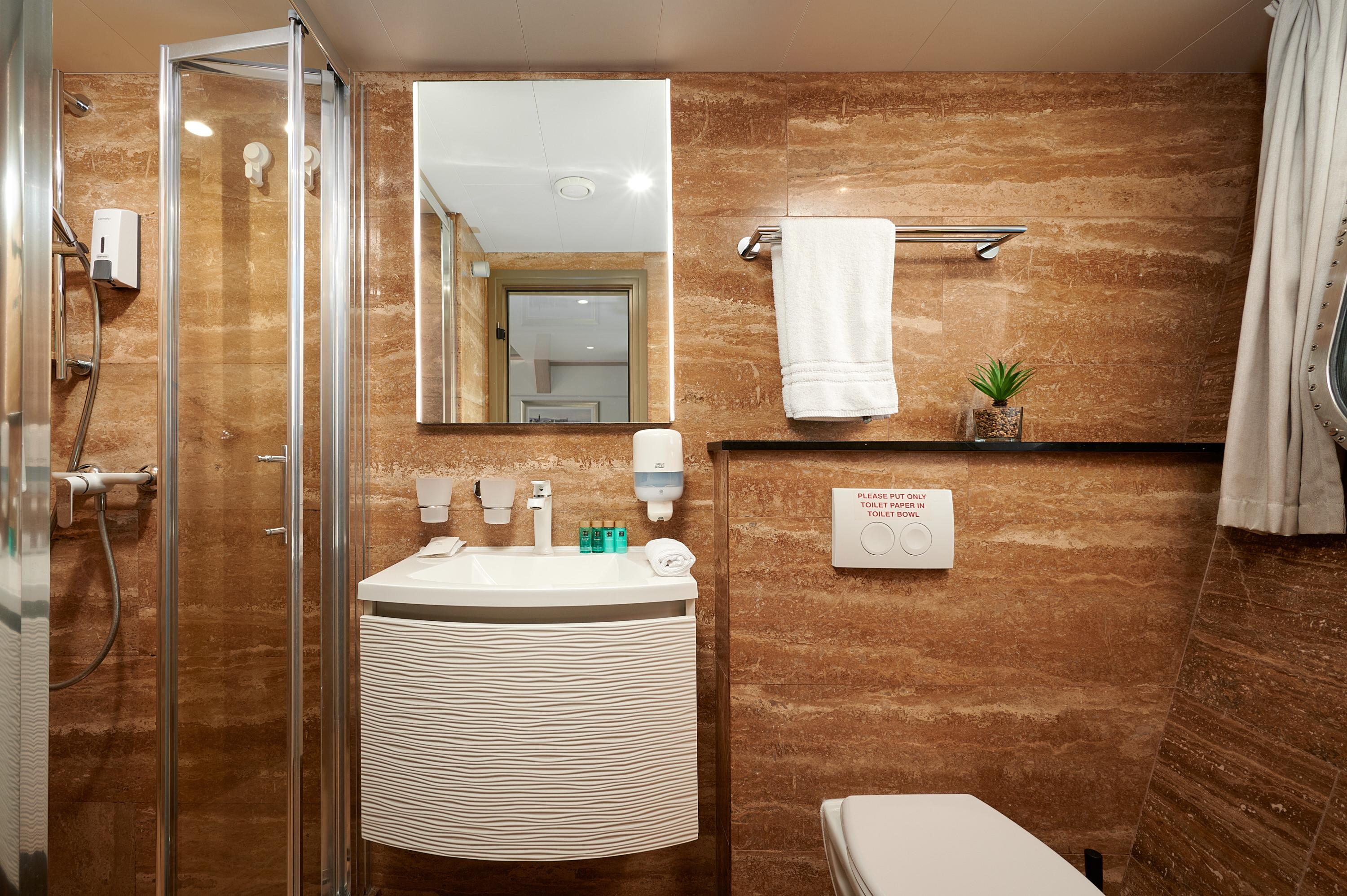 VIP Cabin (x1) image 3