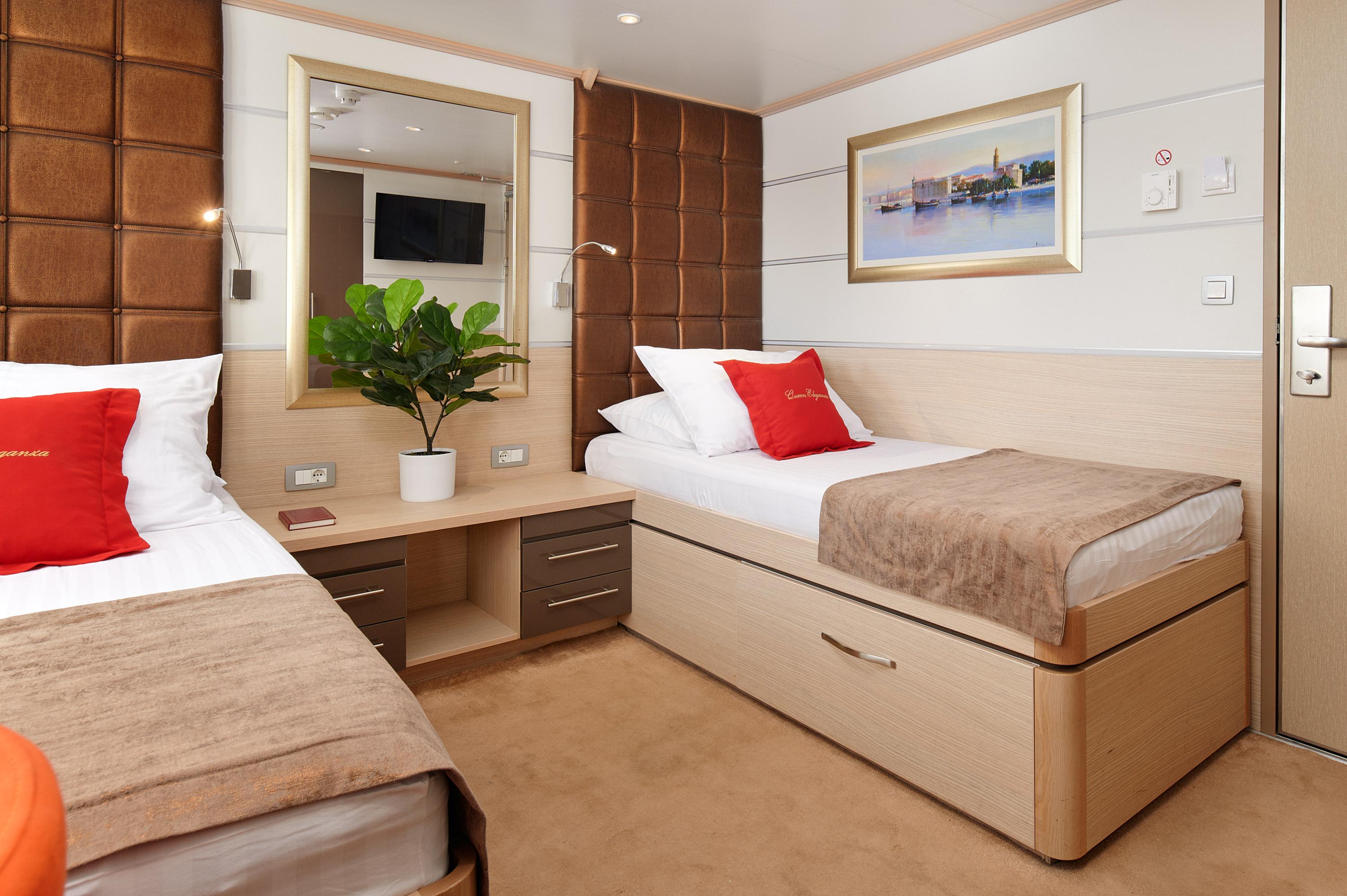 Convertible Cabin + Twin Cabin (x10 + x1) image 4