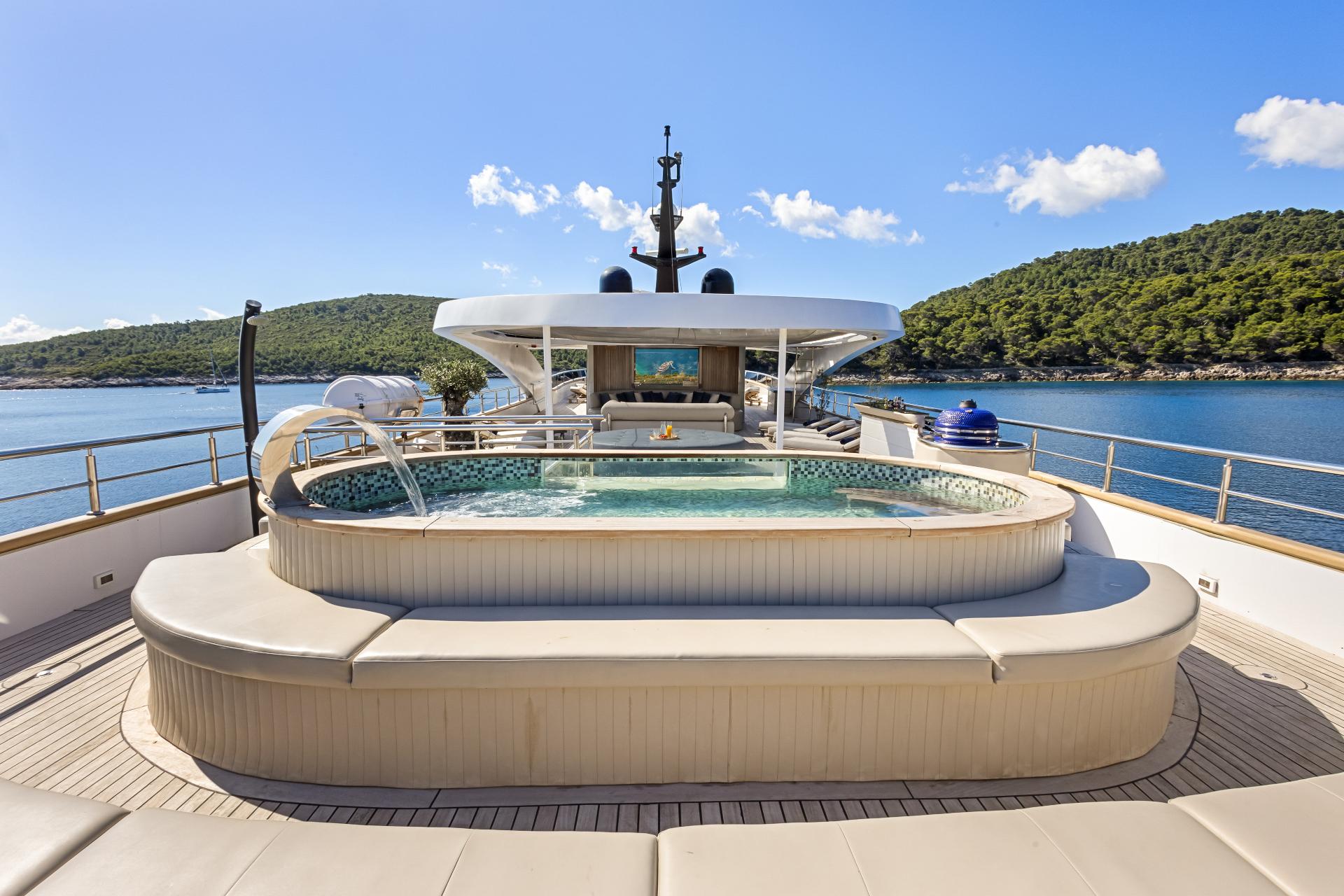 Amenities & Features image 9