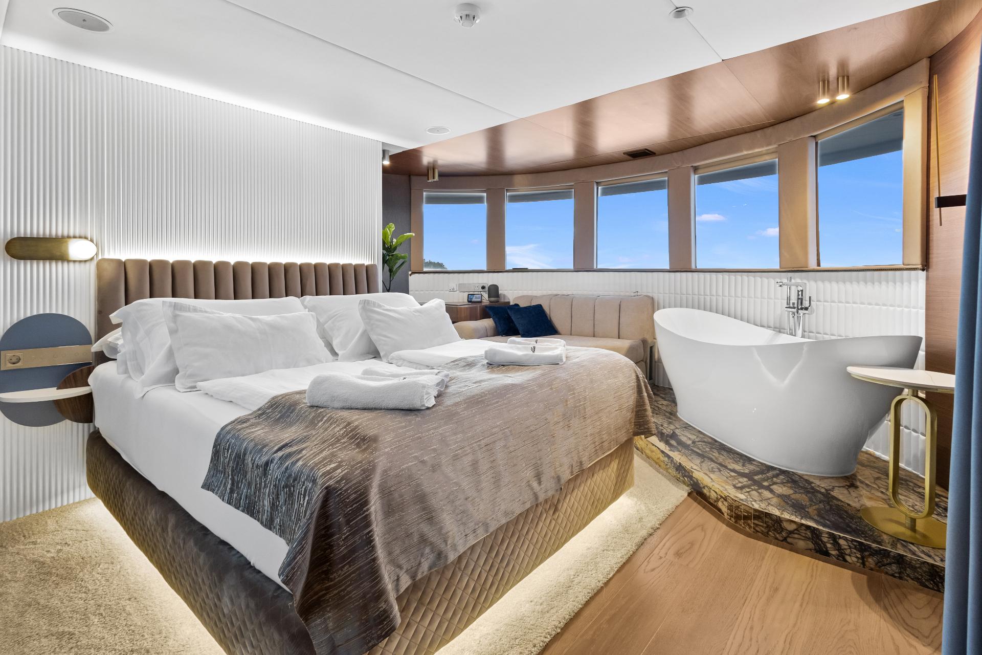Master Cabin (x3) image 1