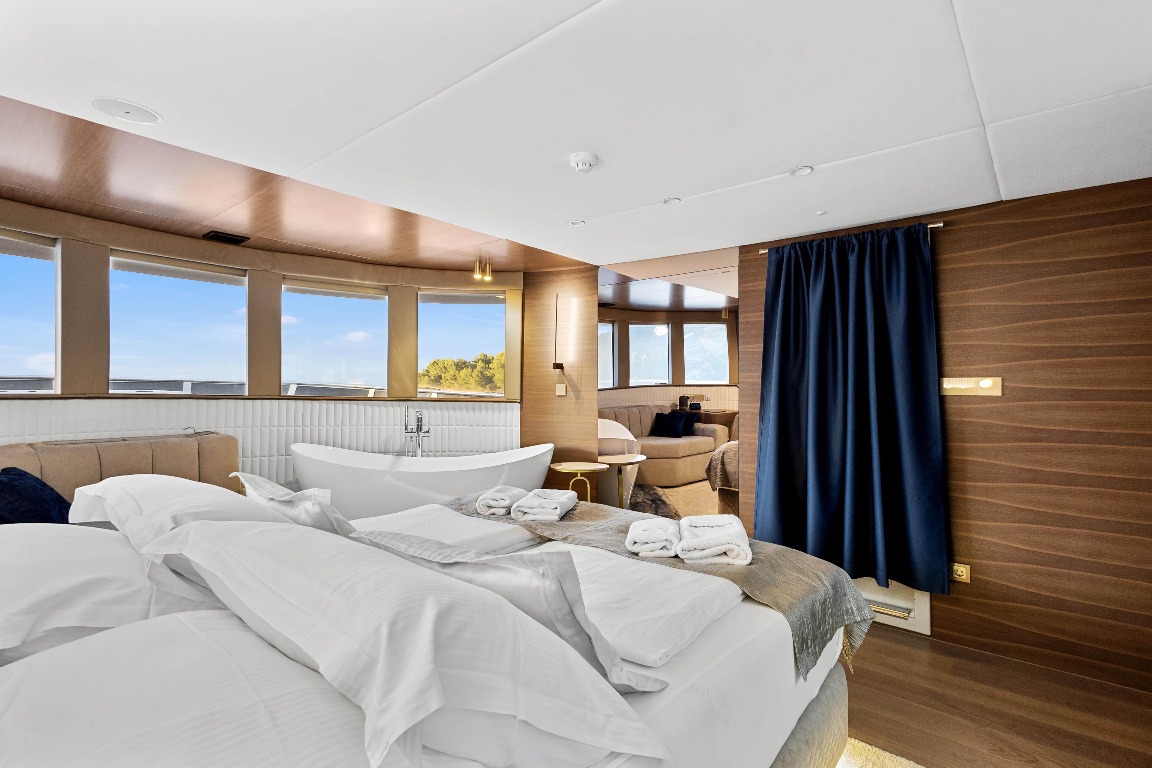Master Cabin (x3) image 2