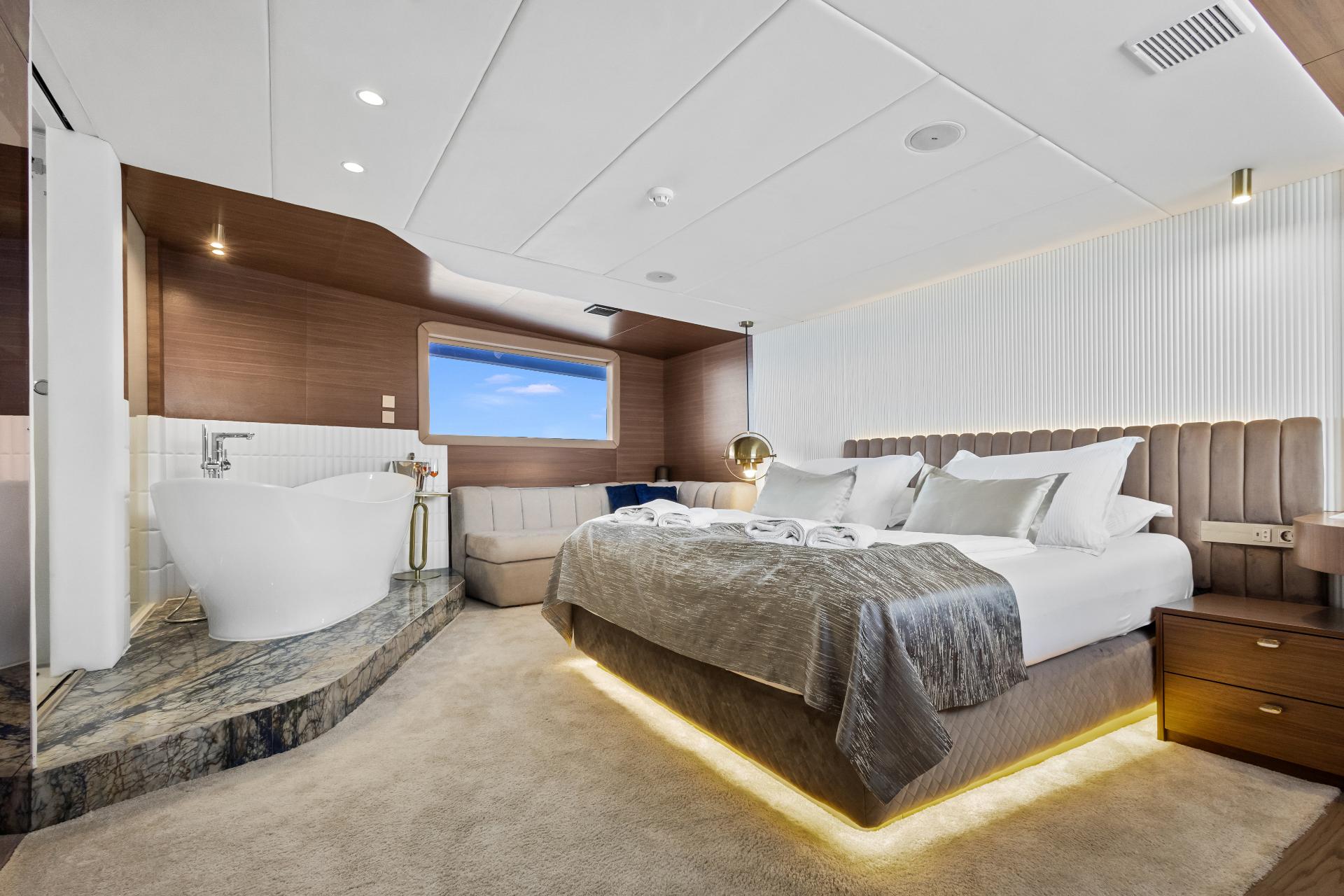 Master Cabin (x3) image 6
