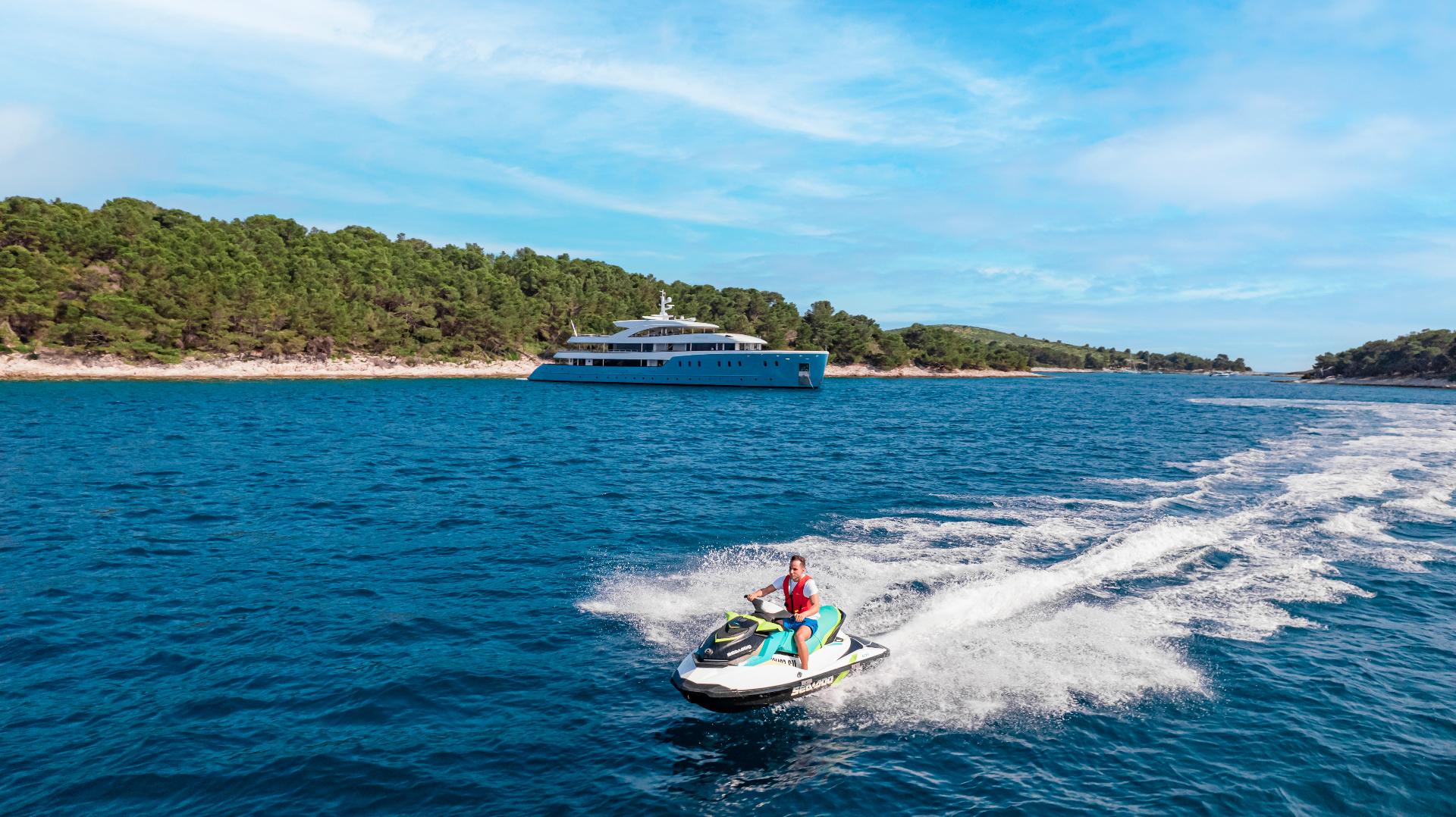 Water Toys & Tenders image 1