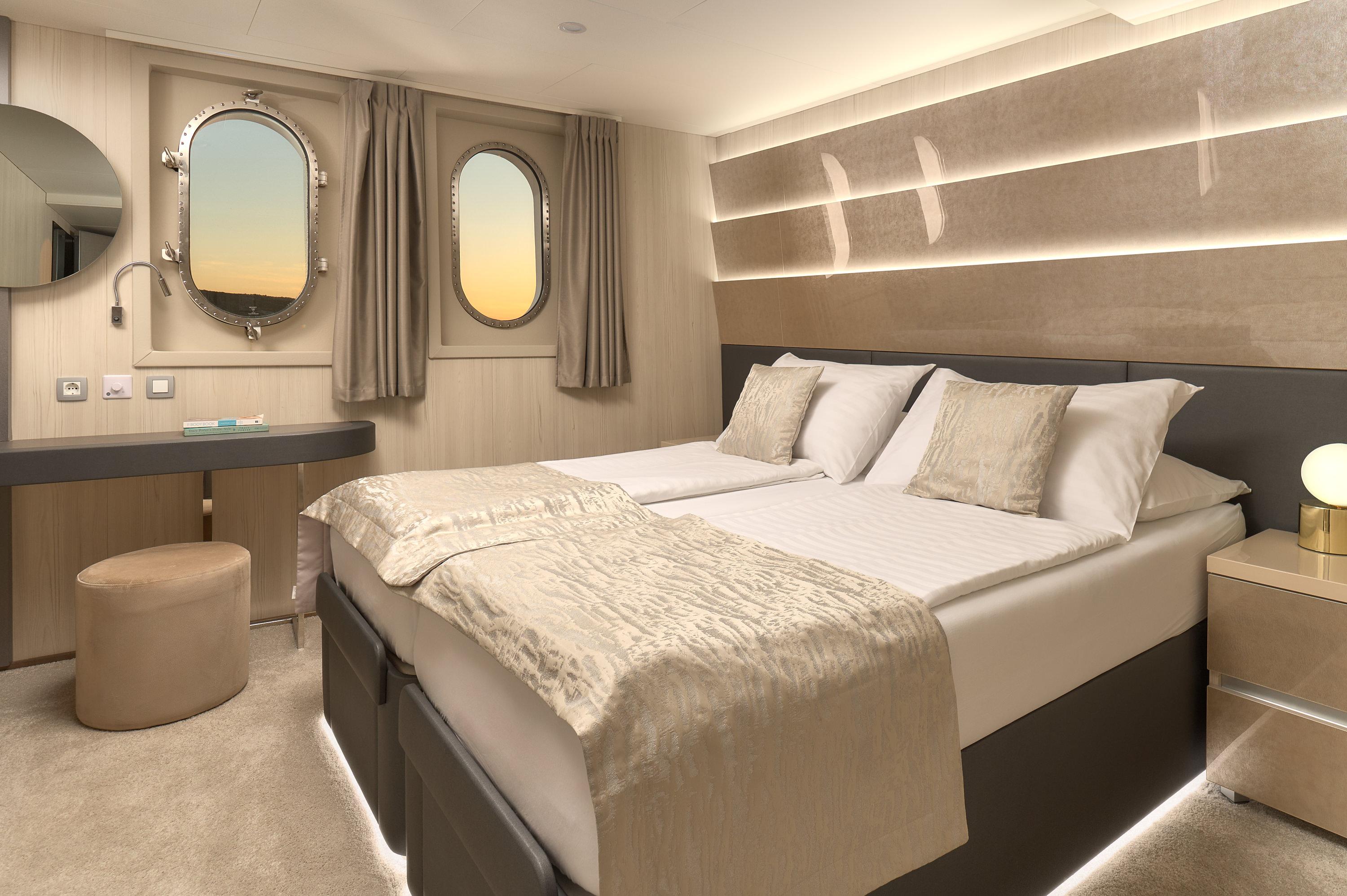 Double Cabin (x1) image 1